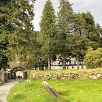 The Glendalough فندق 3*