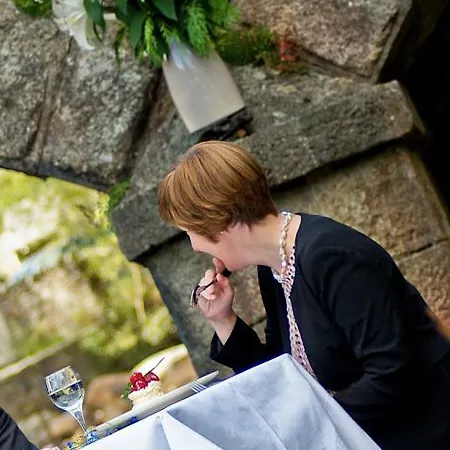 The Glendalough ホテル ララー